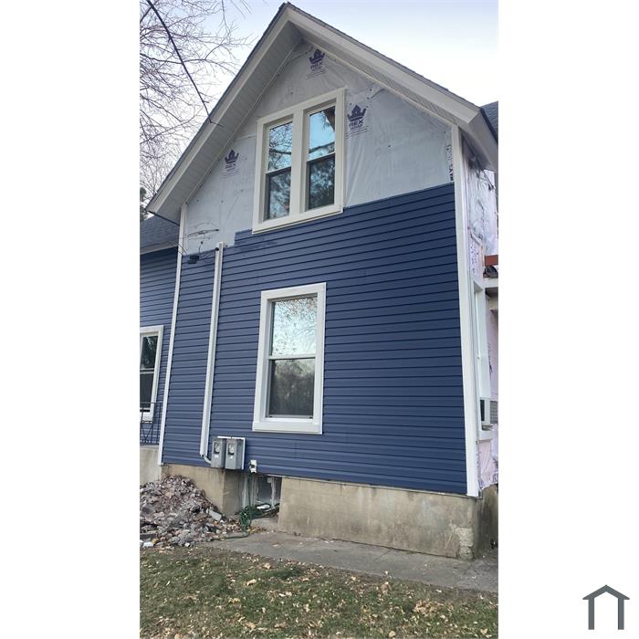 520 Lawrence Ave